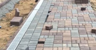 Укладка плитки на дорожке в Сестрорецке от 820 руб. - доступная стоимость