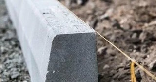 Установка бордюров для тротуарной плитки в Сестрорецке - цена от 820 руб.