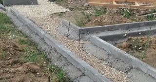 Установка бордюров для плитки в Сестрорецке в октябре