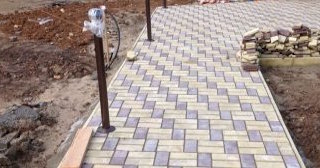 Укладка тротуарной плитки под ключ в Сестрорецке в октябре