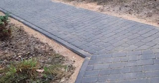 Укладка тротуарной плитки на основание в Сестрорецке в октябре
