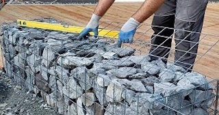 Устройство подпорной стенки из габионов в Сестрорецке в октябре